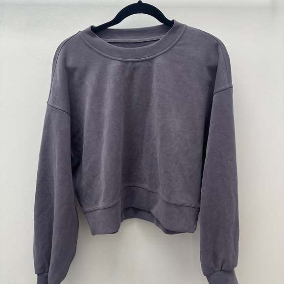 Lululemon Softstreme Crew Neck in Grape Mist - Picture 5 of 5